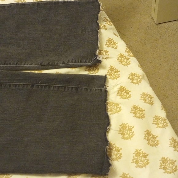 Jeans - Picture 3 of 4